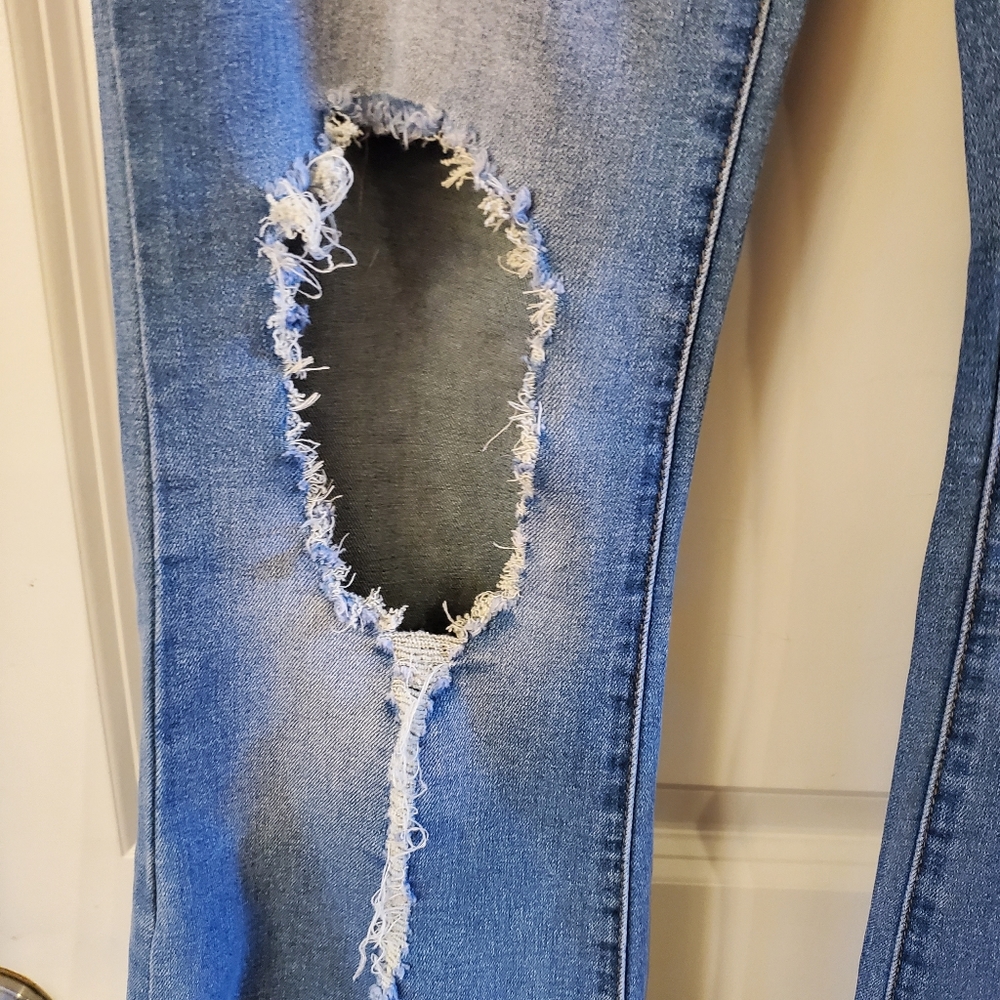 NWT We The Free Just Float On Flare Jeans size 27 - Picture 4 of 10